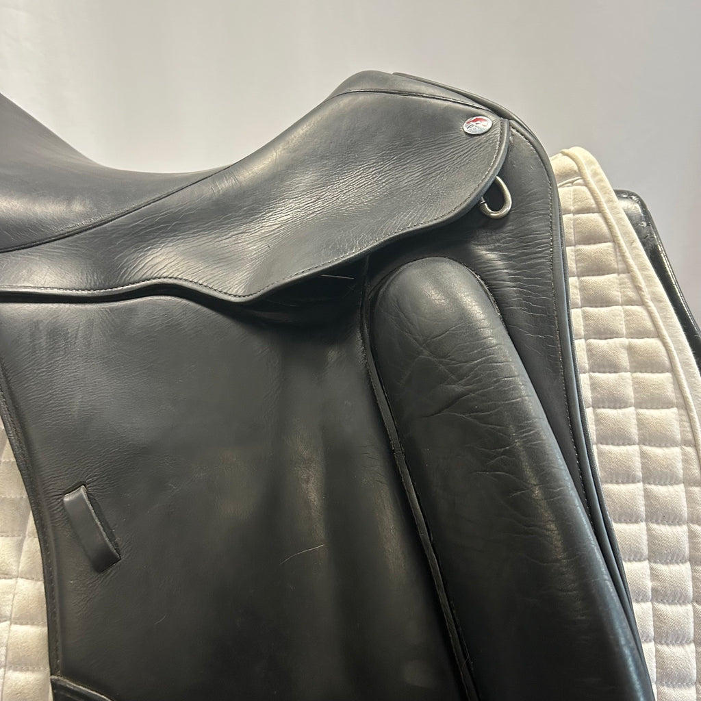 Used Dressage Connection 18" Dressage Saddle