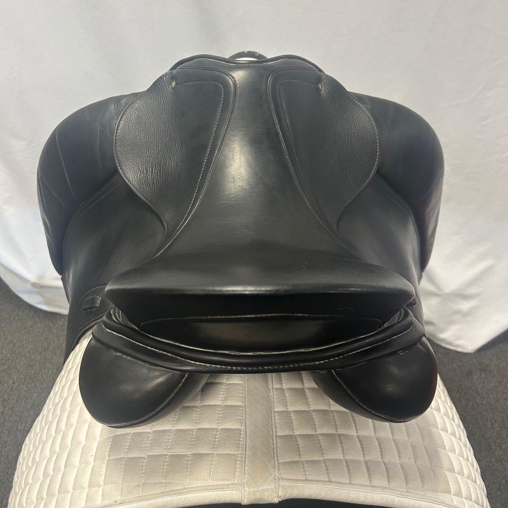Used Schleese Wave 17.5" Dressage Saddle