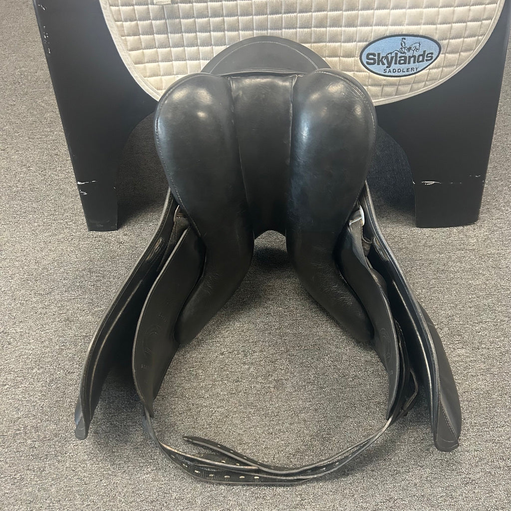 Used Schleese Wave 17.5" Dressage Saddle