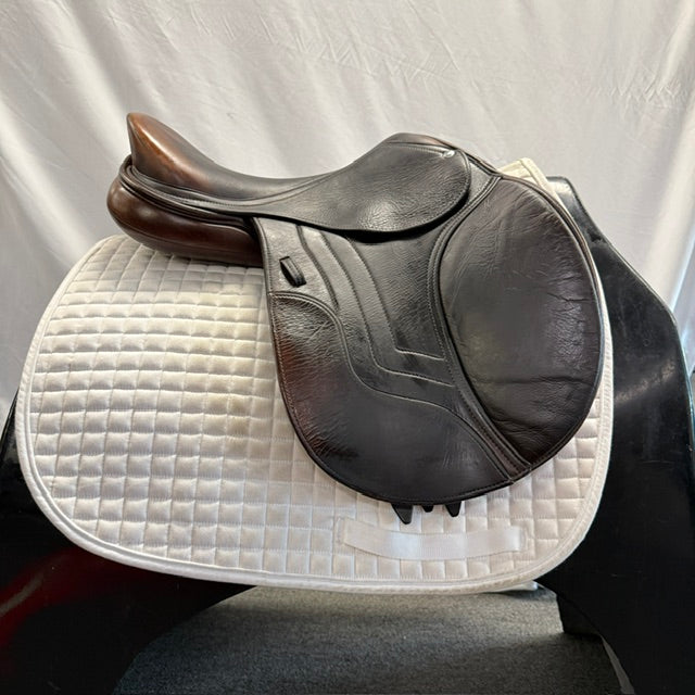 Used Schleese Jete 16.5" Jump Saddle