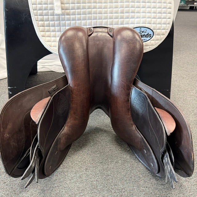 Used Schleese Jete 16.5" Jump Saddle