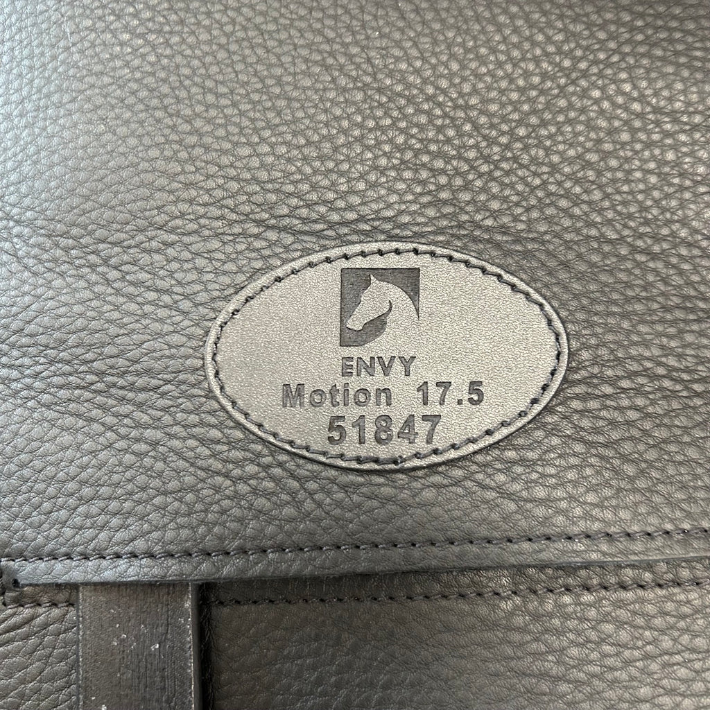 Demo Envy Motion 17.5" Dressage Saddle