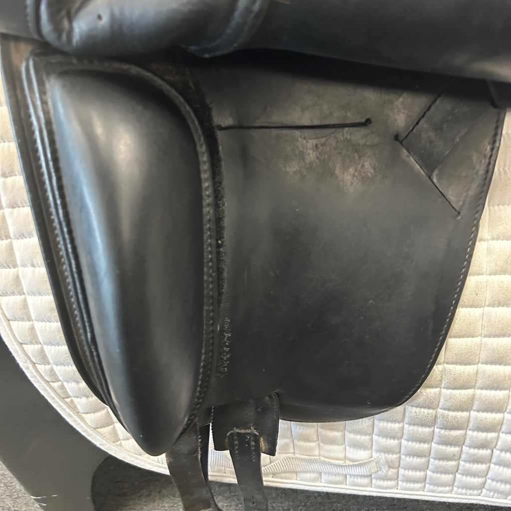 Used Schleese Triumph 18.5" Dressage Saddle