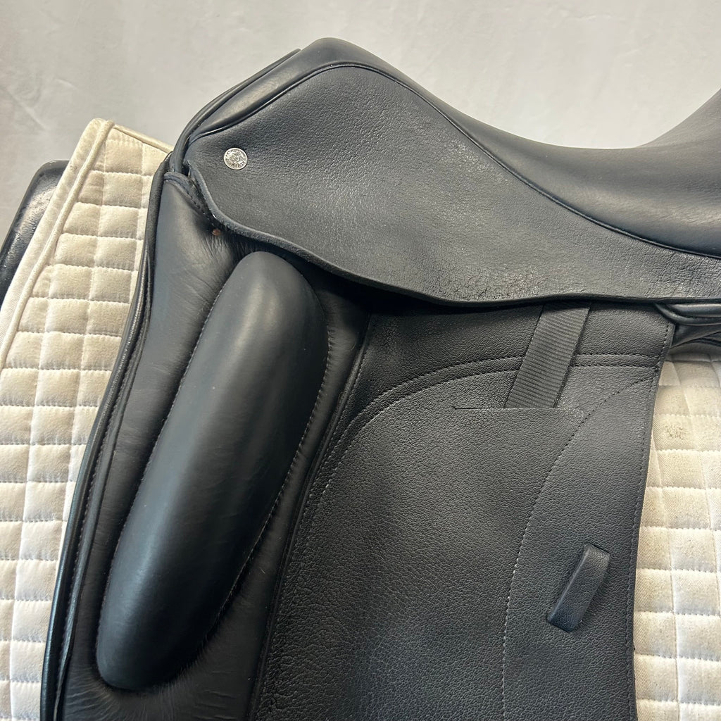Used Custom Saddlery Wolfgang Omni Monoflap 18" Dressage Saddle