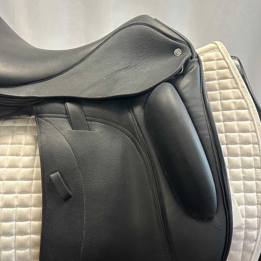 Used Custom Saddlery Wolfgang Omni Monoflap 18" Dressage Saddle