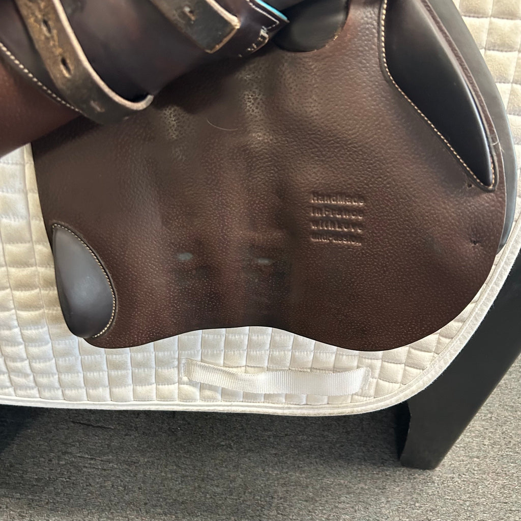 Used Voltaire Palm Beach 17.5" Jump Saddle