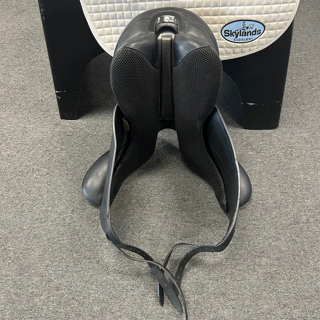 Used Devoucoux Makila Harmonie S 18.5" Monoflap Dressage Saddle
