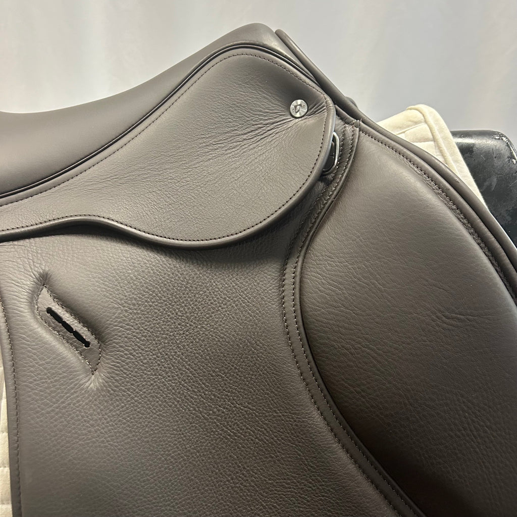 Demo Envy Pulse 18" Jump Saddle