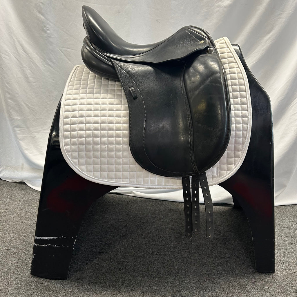 Used Schleese HK 17.5" Dressage Saddle