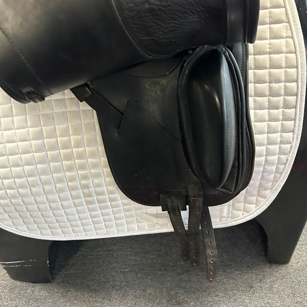 Used Schleese HK 17.5" Dressage Saddle