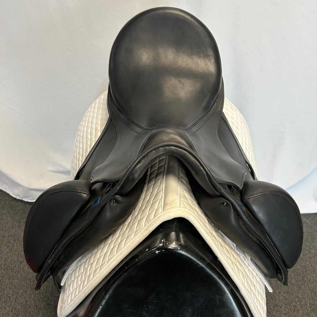 Used Stubben Centurion II 17.5" Dressage Saddle