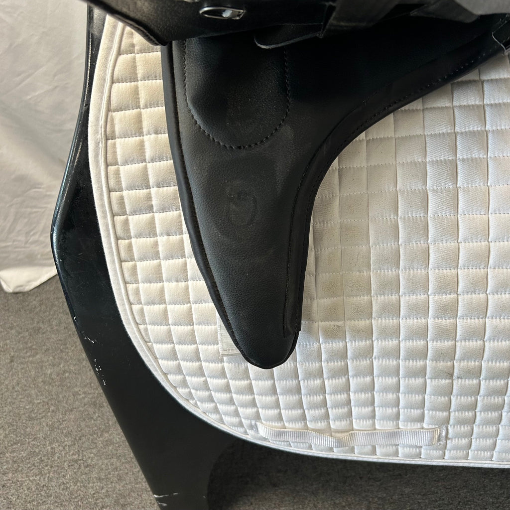 Used Stubben Centurion II 17.5" Dressage Saddle