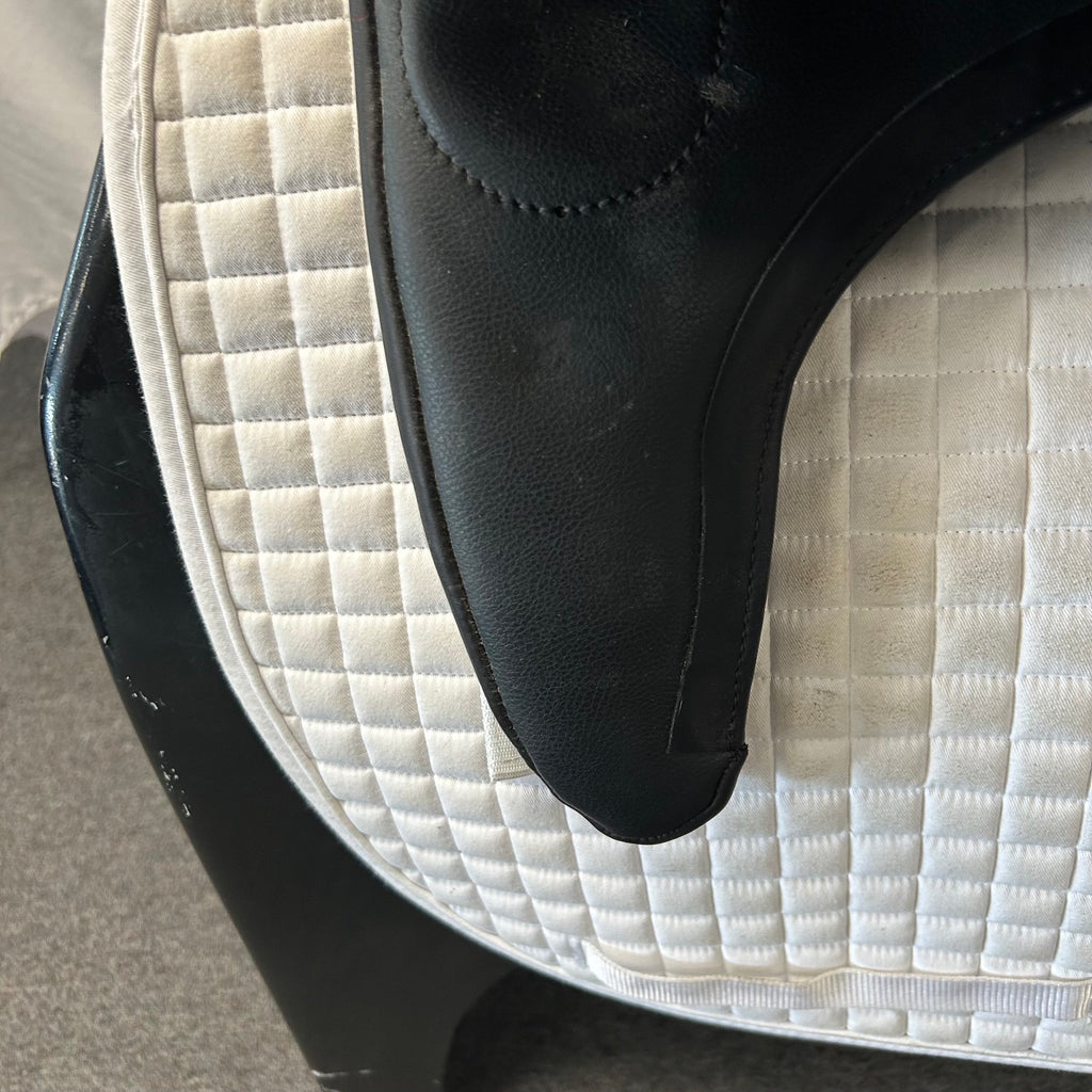 Used Stubben Centurion II 17.5" Dressage Saddle