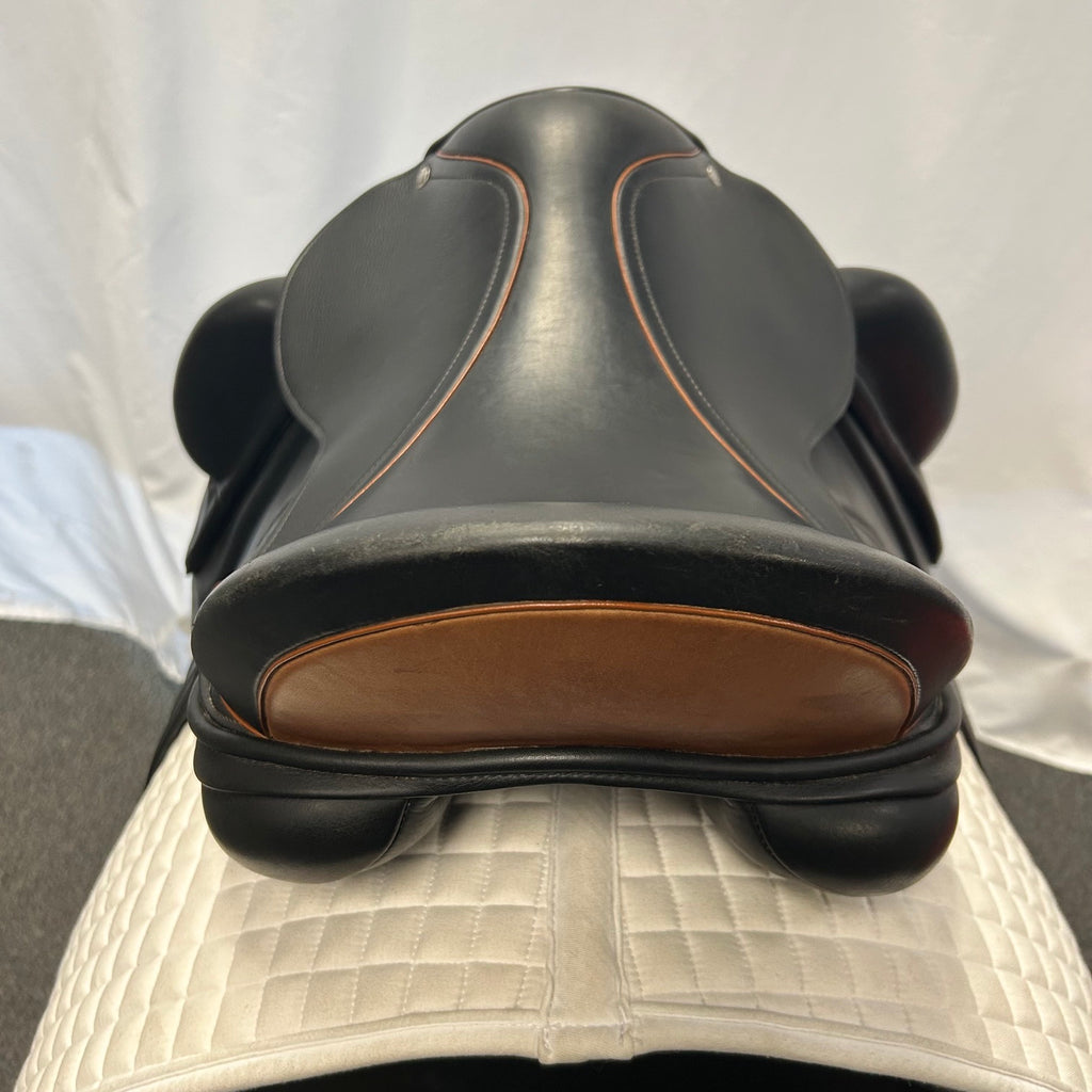 Used Schleese Let's Dance 18" Dressage Saddle