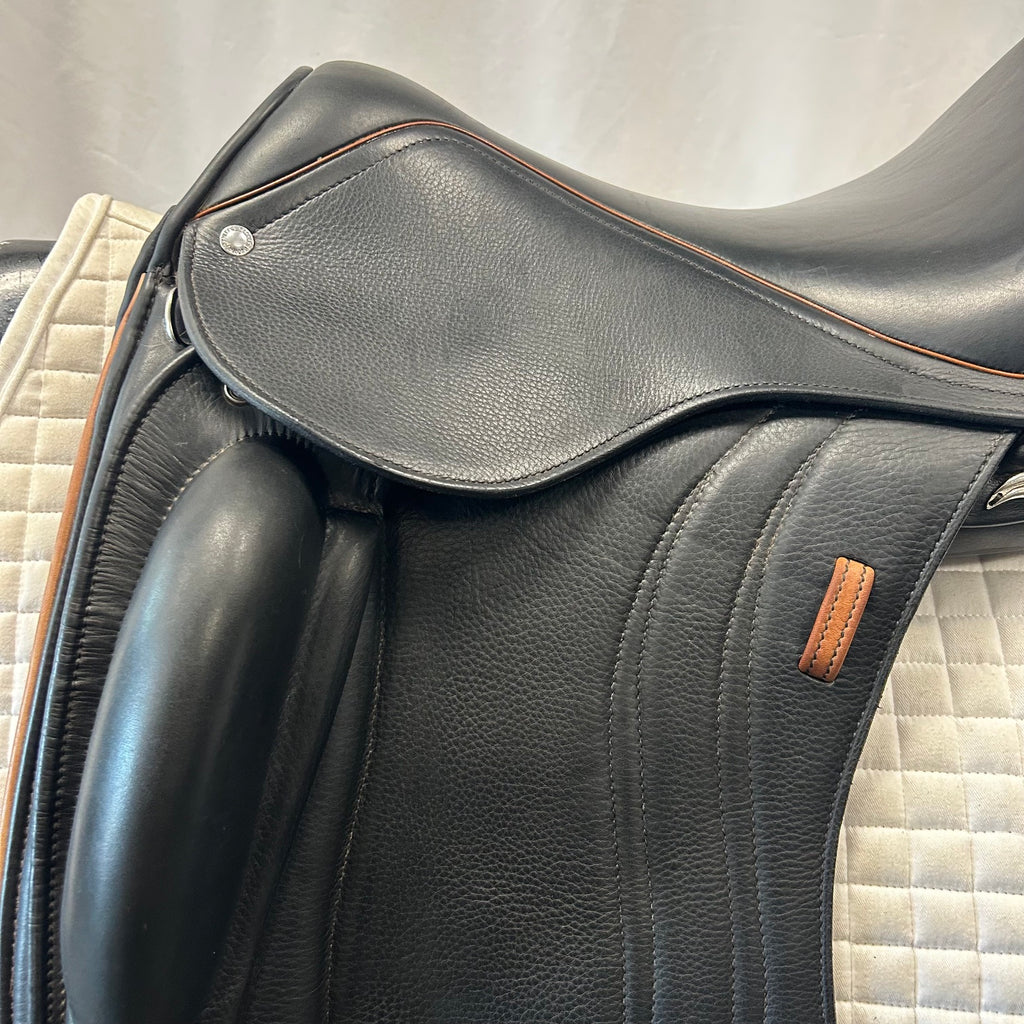 Used Schleese Let's Dance 18" Dressage Saddle
