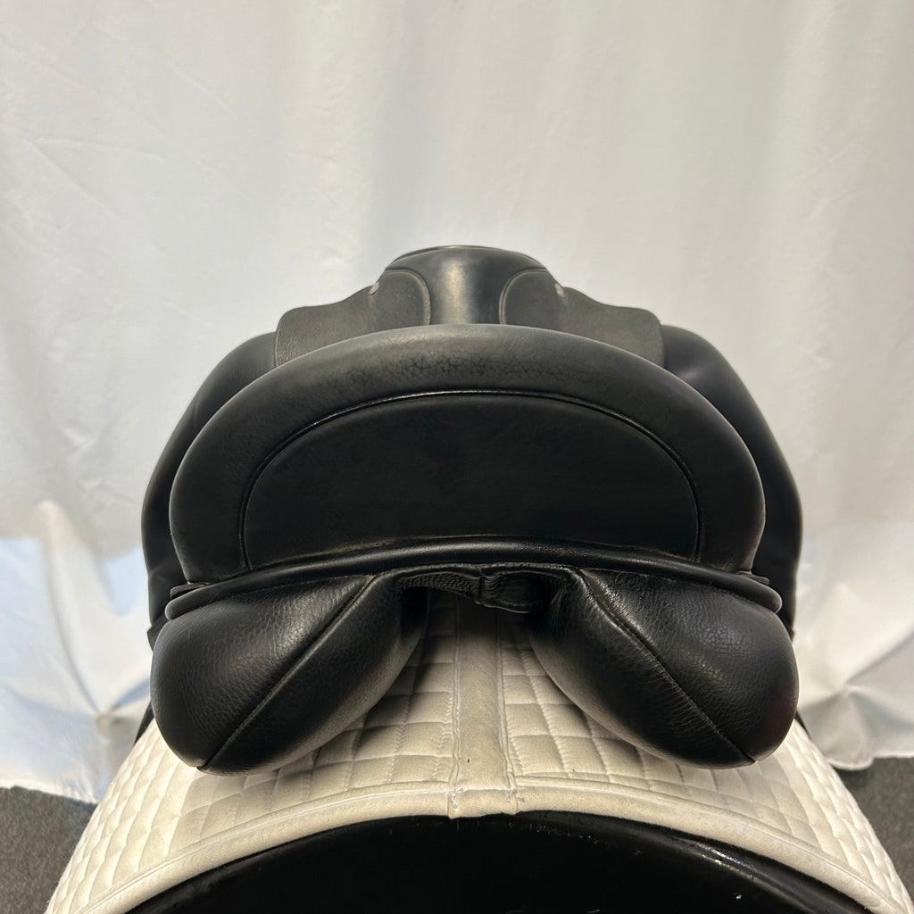 Used Custom Steffen's Advantage M5 18" Dressage Saddle