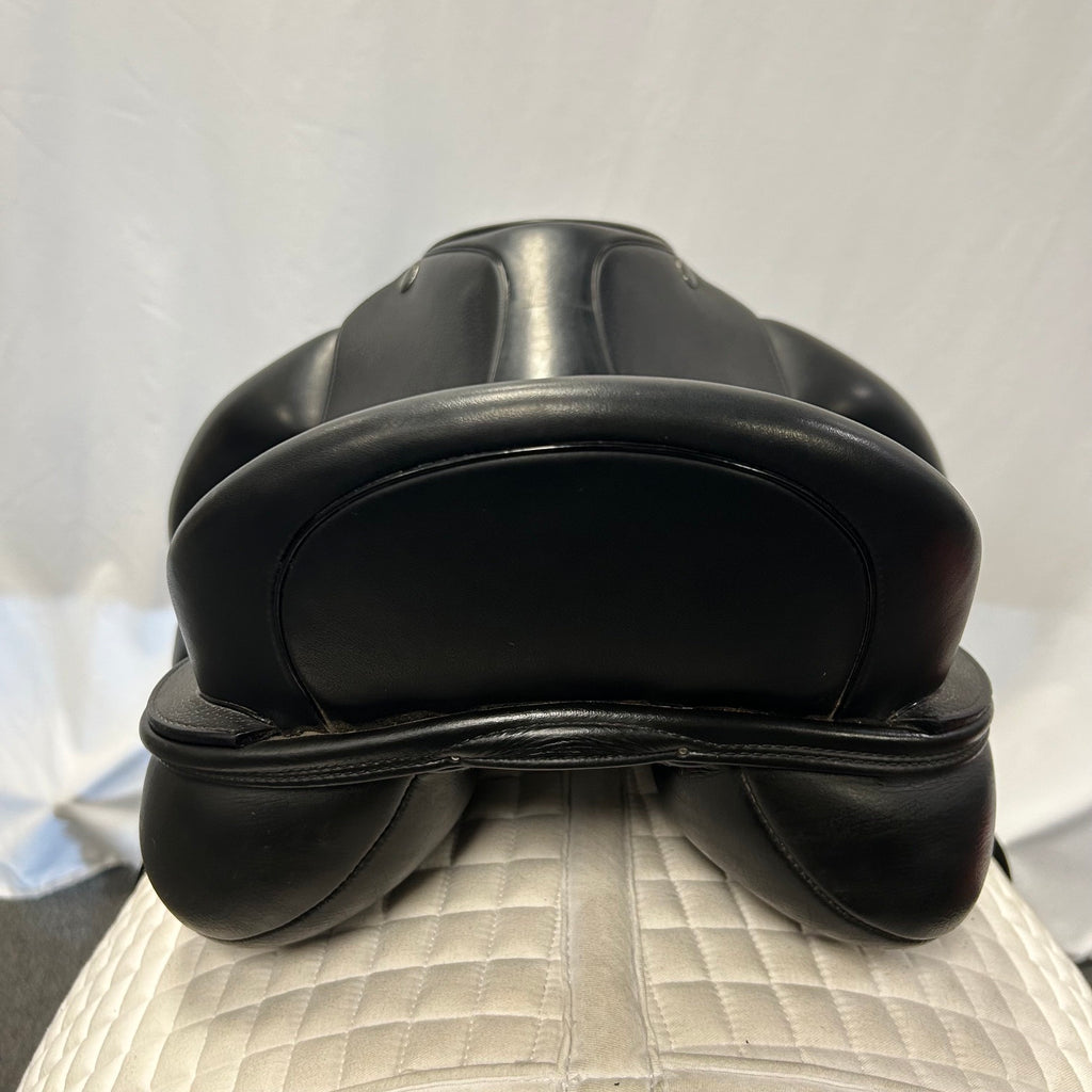 Used Veritas Eximo 18" Dressage Saddle
