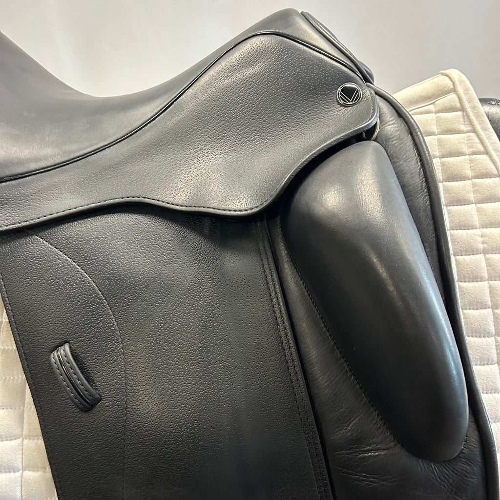 Used Veritas Vero 17" Dressage Saddle