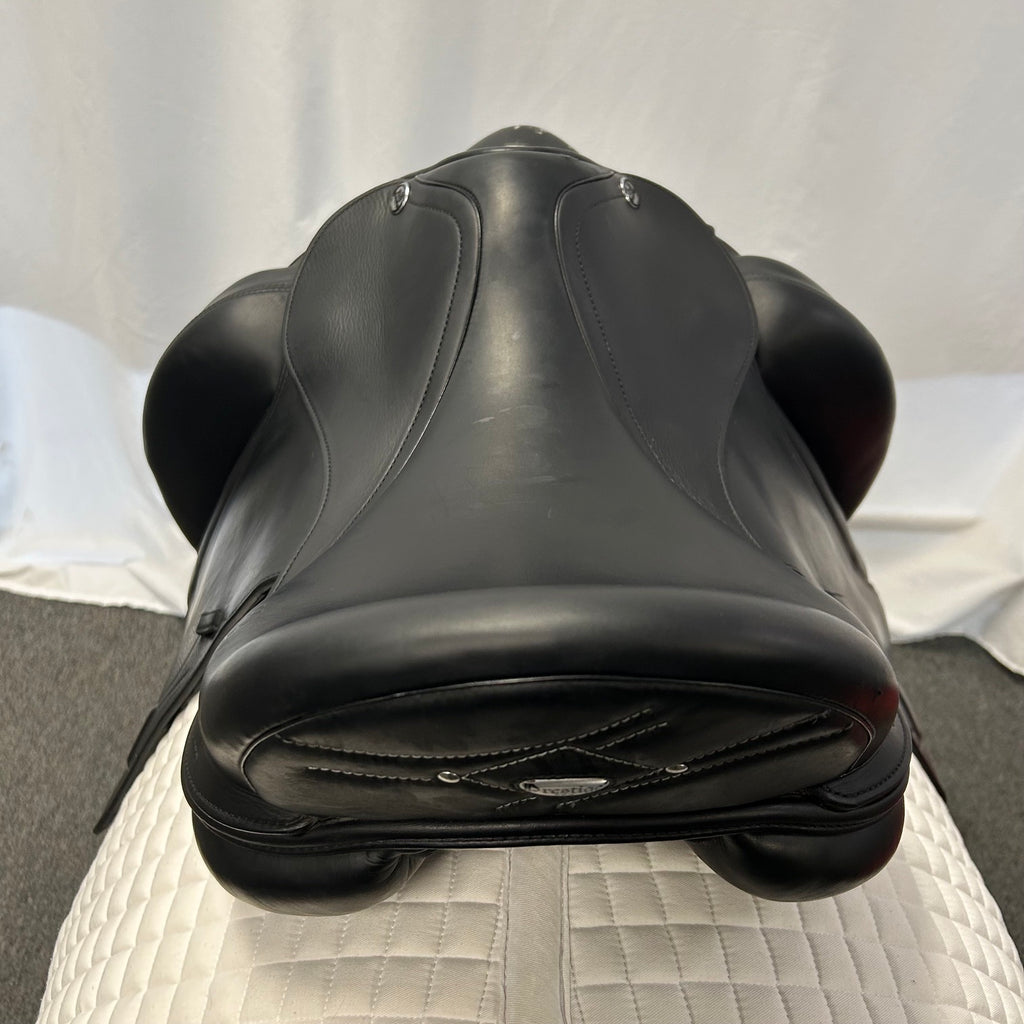 Used Prestige Philosophy 18" Dressage Saddle
