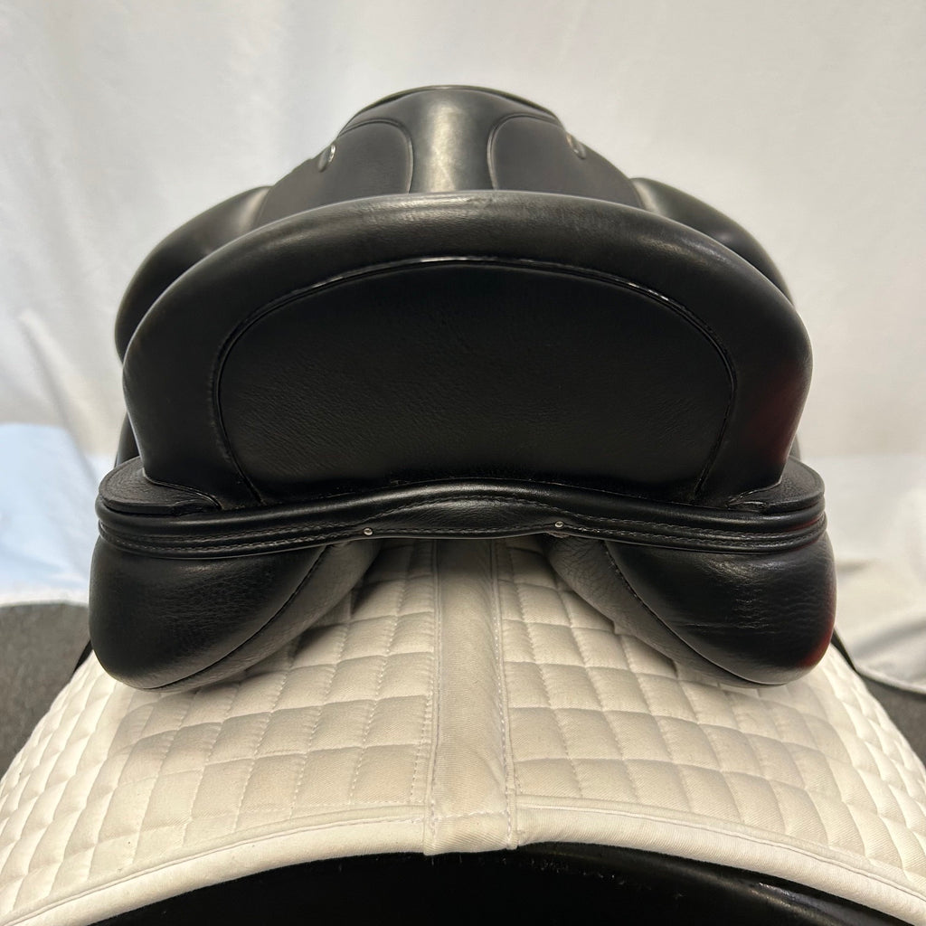 Used Veritas Eximo 17" Dressage Saddle