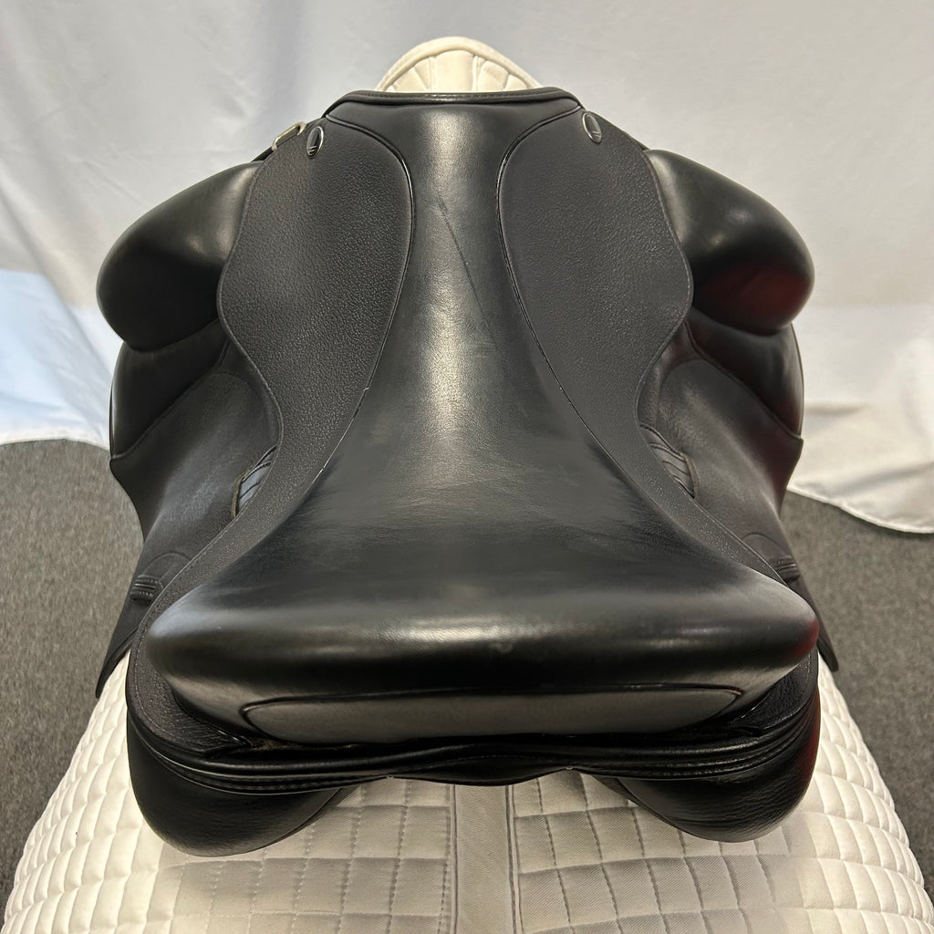 Used Veritas Eximo 17" Dressage Saddle