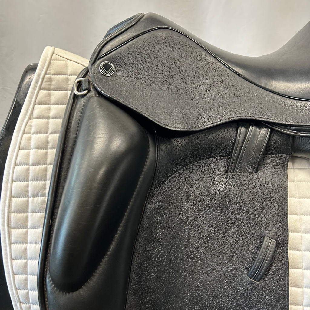 Used Veritas Eximo 17" Dressage Saddle