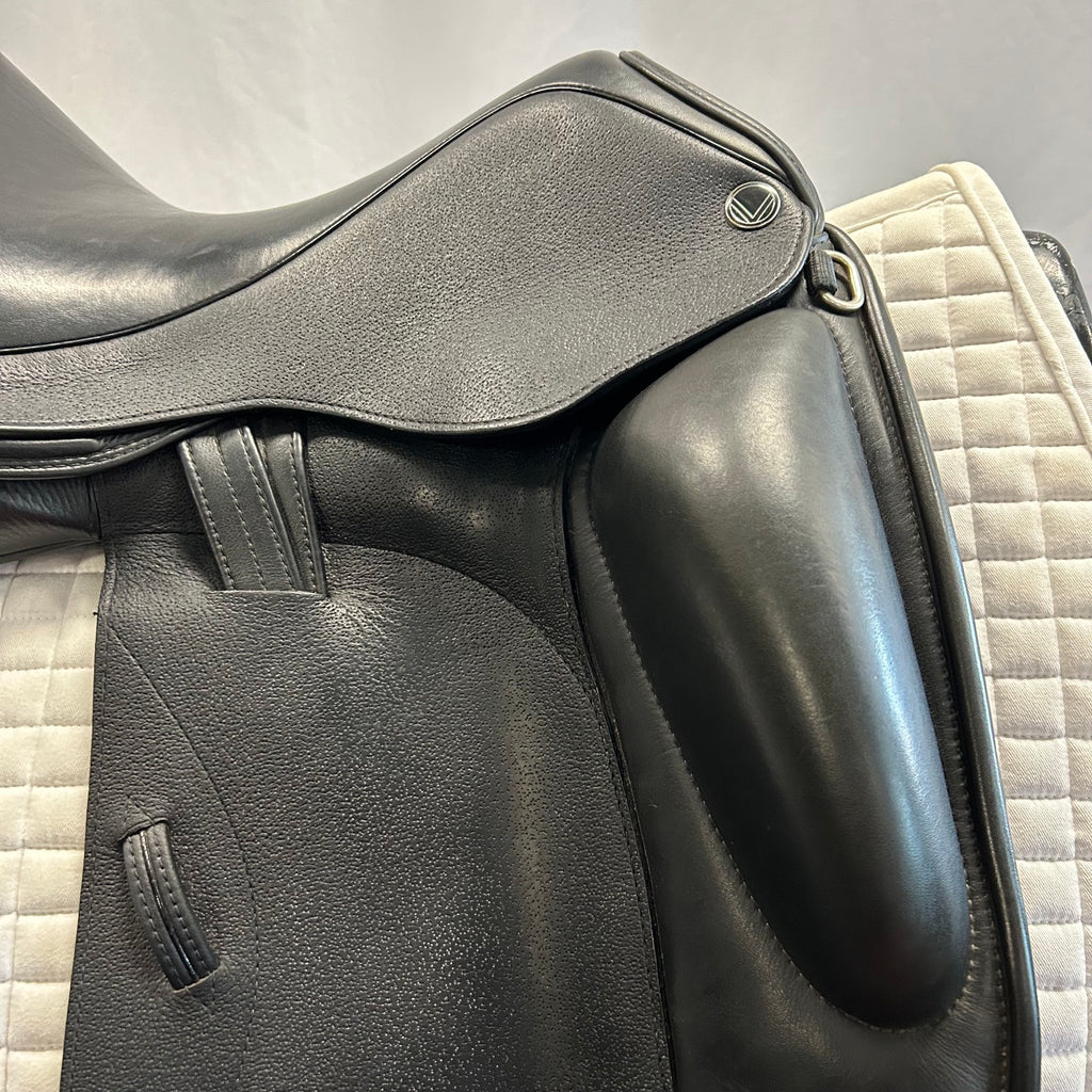 Used Veritas Eximo 17" Dressage Saddle