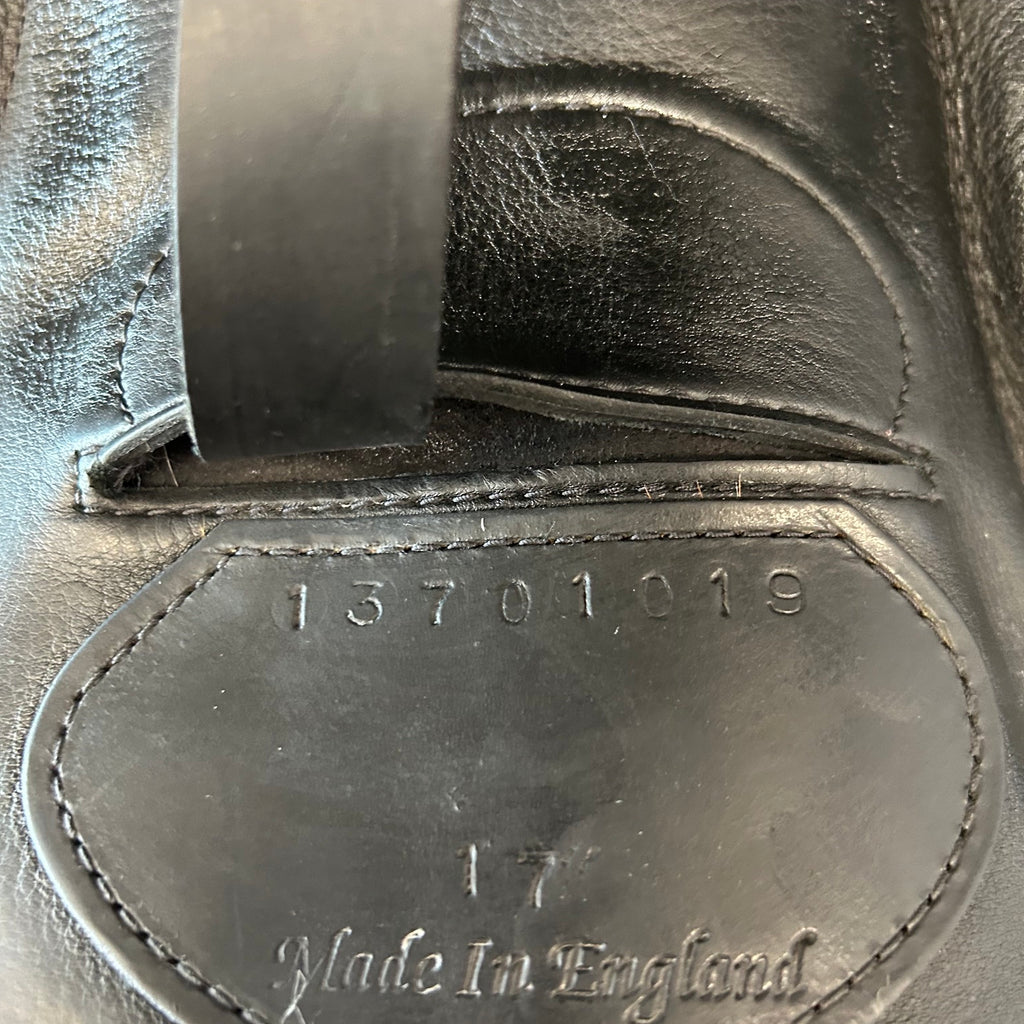 Used Veritas Eximo 17" Dressage Saddle