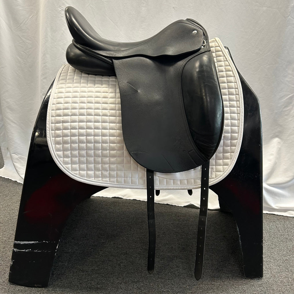 Used Custom VLX 18" Dressage Saddle