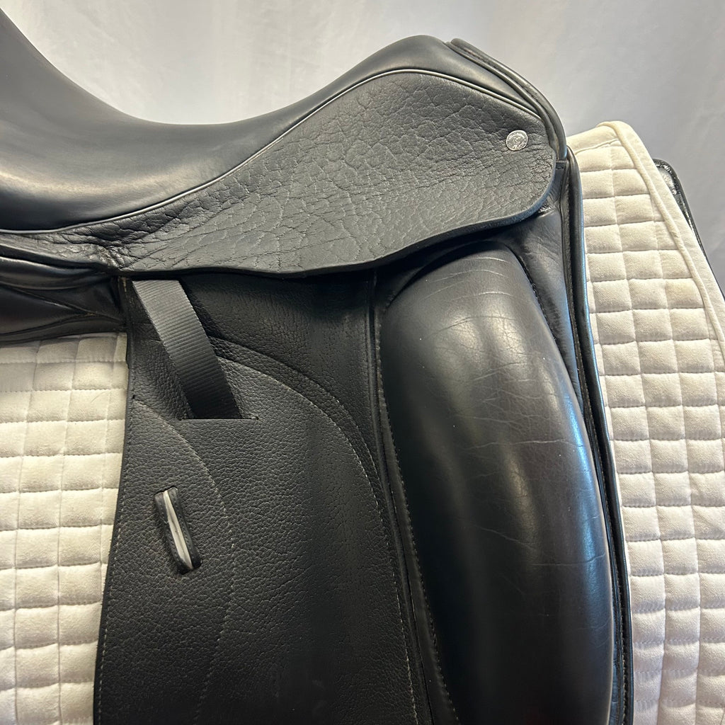 Used Custom Saddlery Wolfgang Matrix 2 Monoflap 17" Dressage Saddle