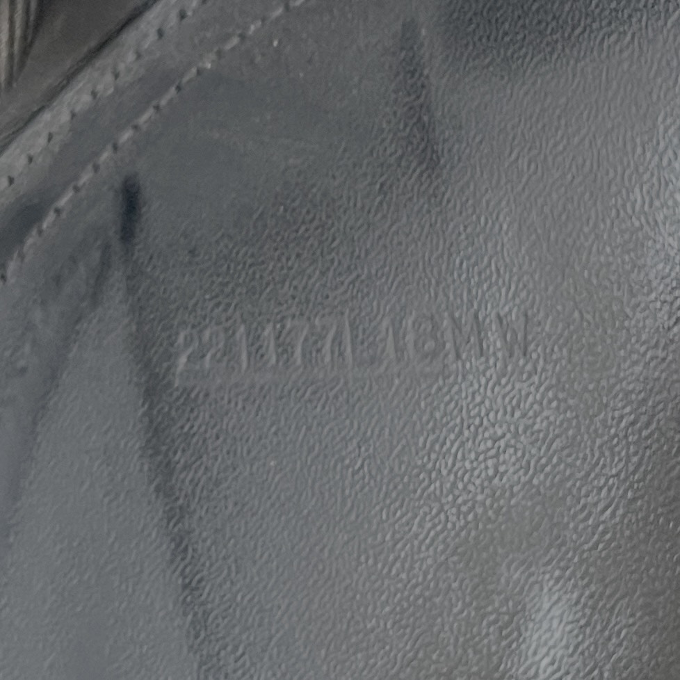 Used Bliss Loxley 18" Dressage Saddle