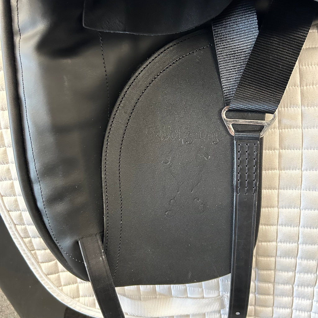 Demo Custom Wolfgang Solo Signature  17.5" Dressage Saddle