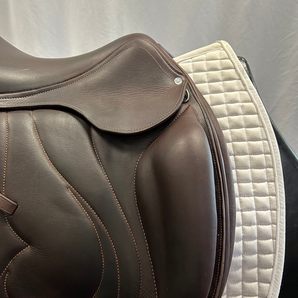 Used Antares Cadence 17.5" Monoflap Dressage Saddle