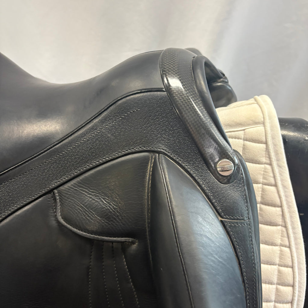 Used Devoucoux Makila Harmonie 17" Monoflap Dressage Saddle