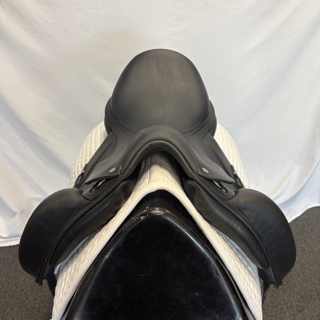 Used Equipe Elegance 17.5" Monoflap Dressage Saddle