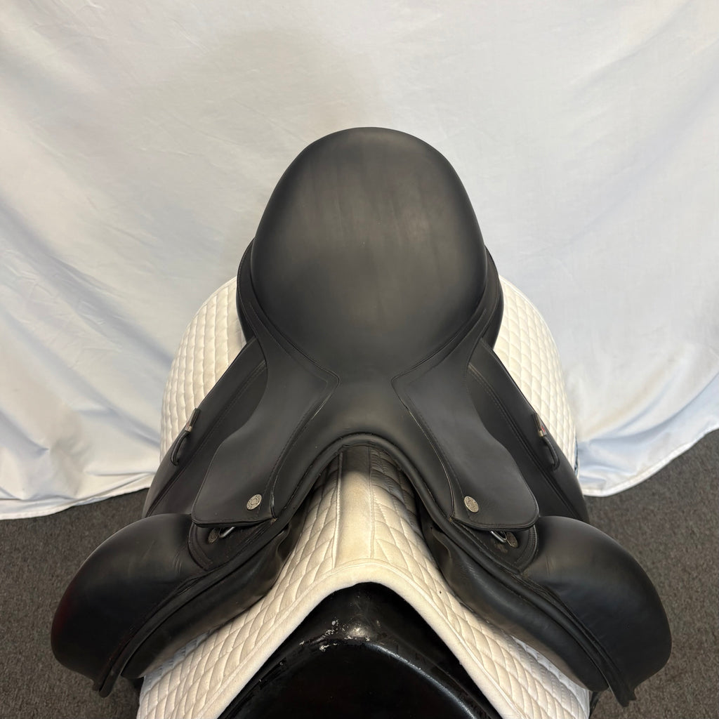 Used Equipe Elegance 17.5" Monoflap Dressage Saddle