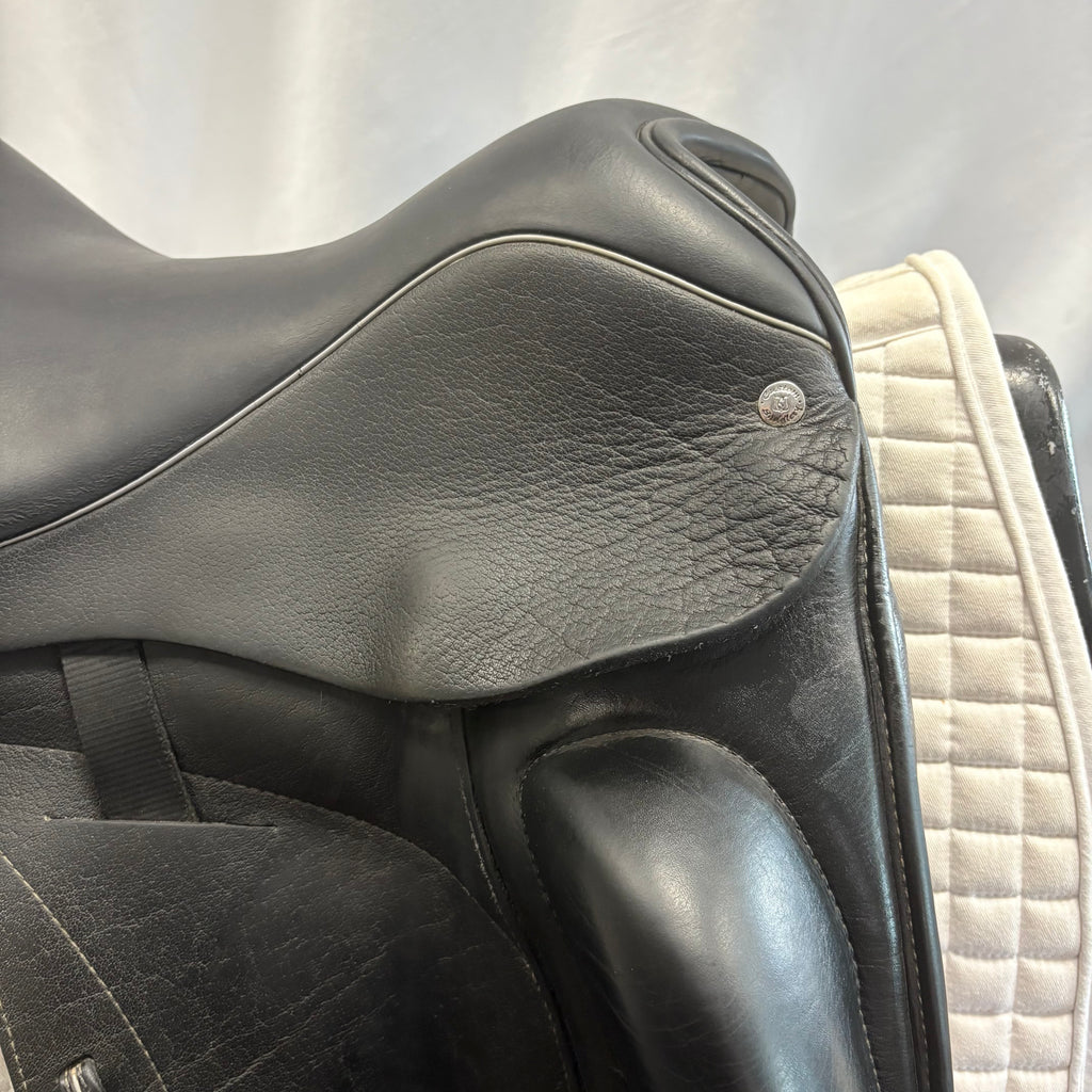 Used Custom Saddlery Wolfgang Omni Monoflap 17.5" Dressage Saddle