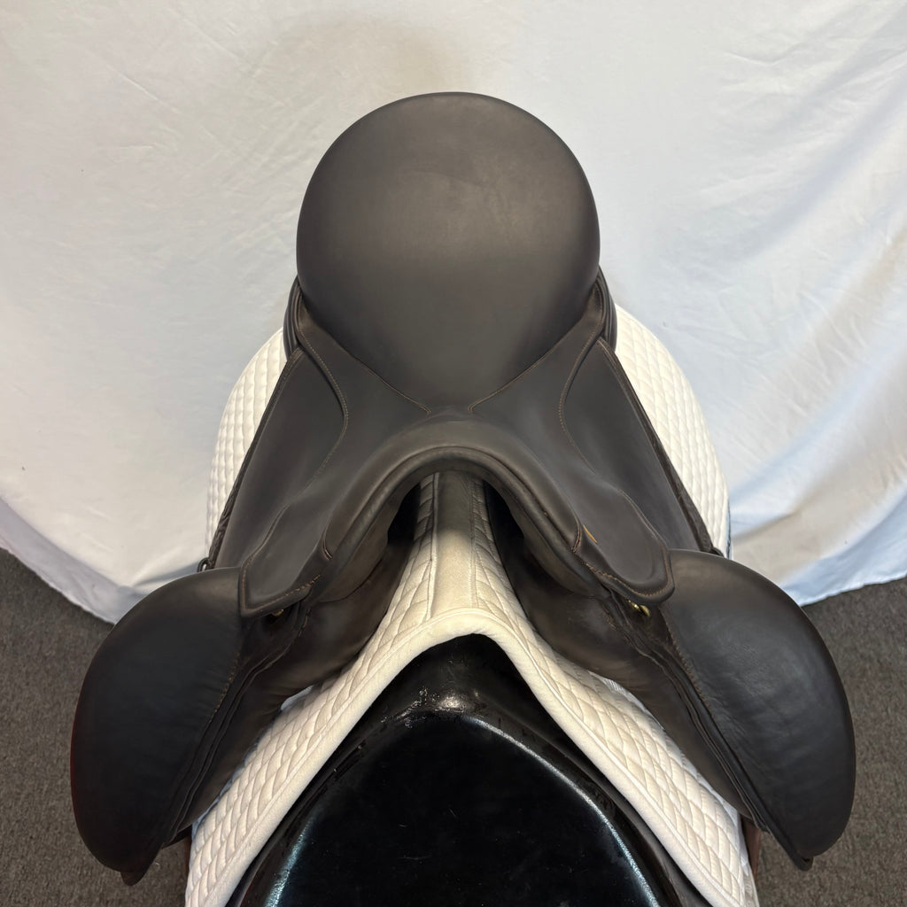 Used Fichtbauer 18" Monoflap Dressage Saddle