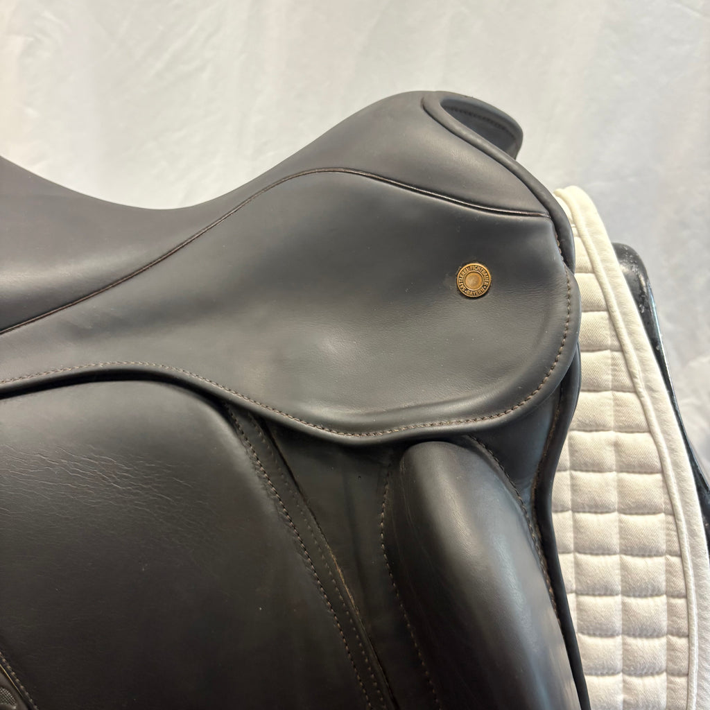Used Fichtbauer 18" Monoflap Dressage Saddle