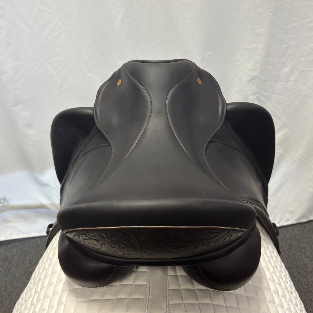 Used Fichtbauer 18" Monoflap Dressage Saddle