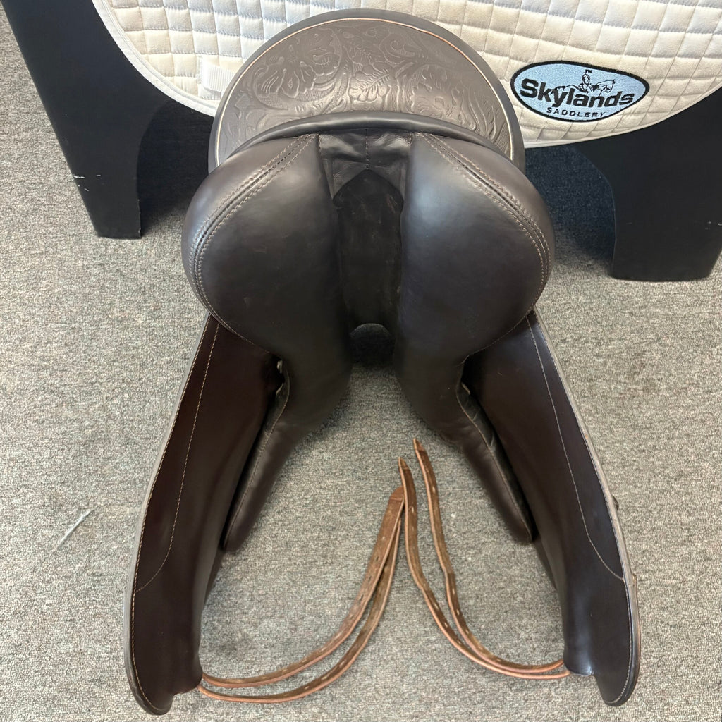 Used Fichtbauer 18" Monoflap Dressage Saddle