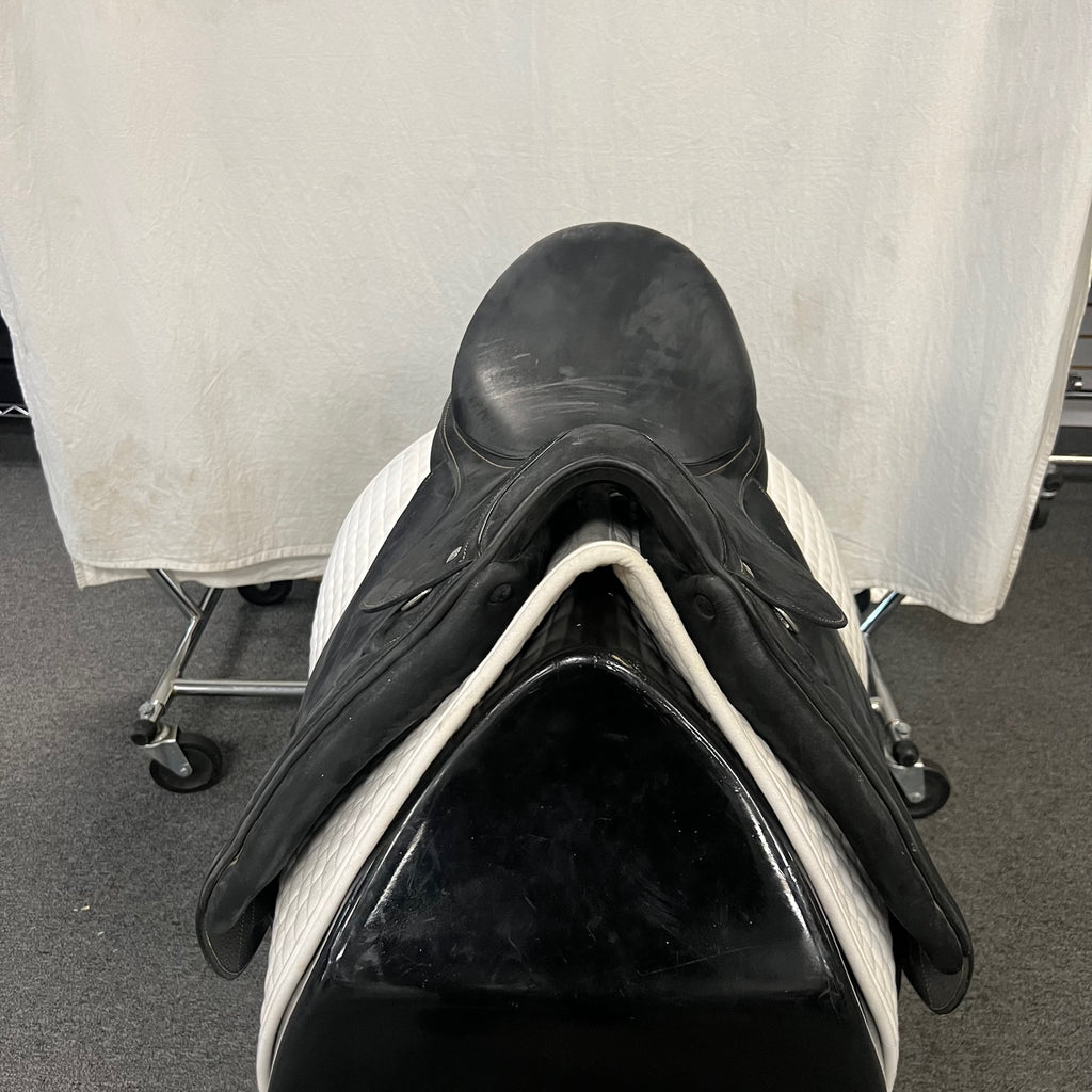 Used Dominique Barbier Deluxe Bison 17.5" Dressage Saddle