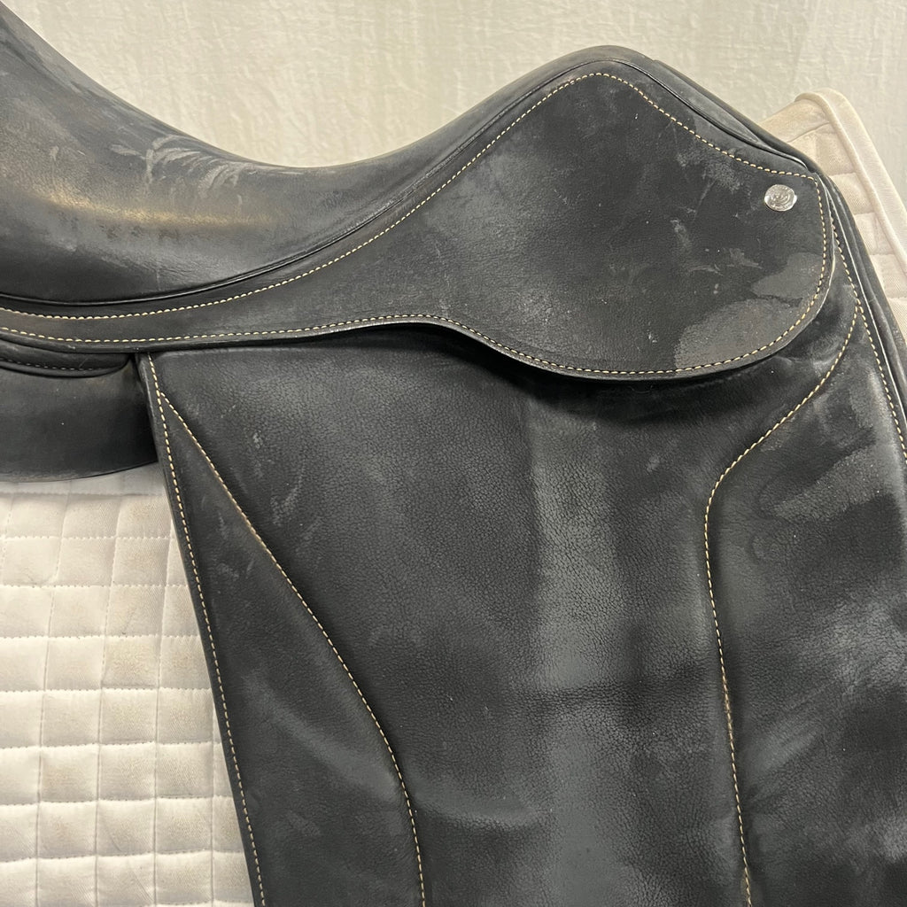 Used Dominique Barbier Deluxe Bison 17.5" Dressage Saddle