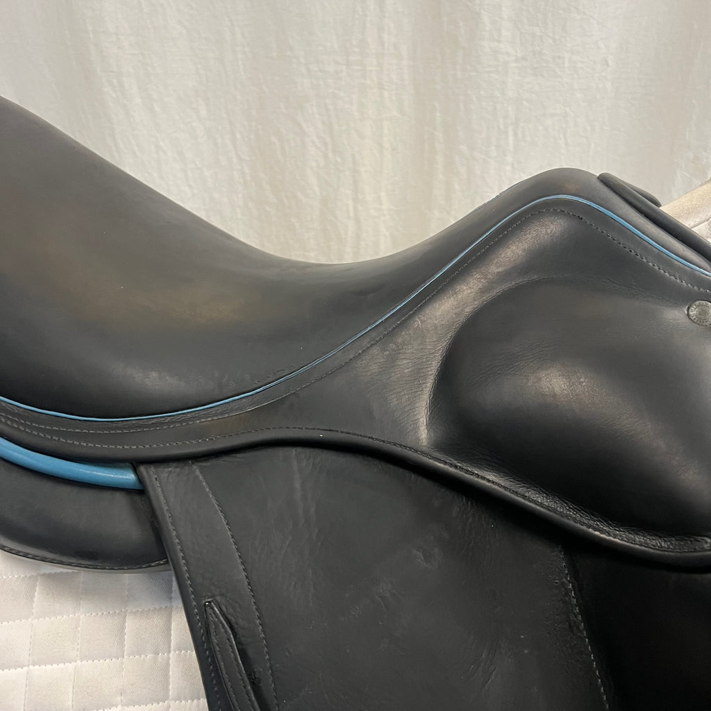 Used Childeric DSC 17.5" Dressage Saddle