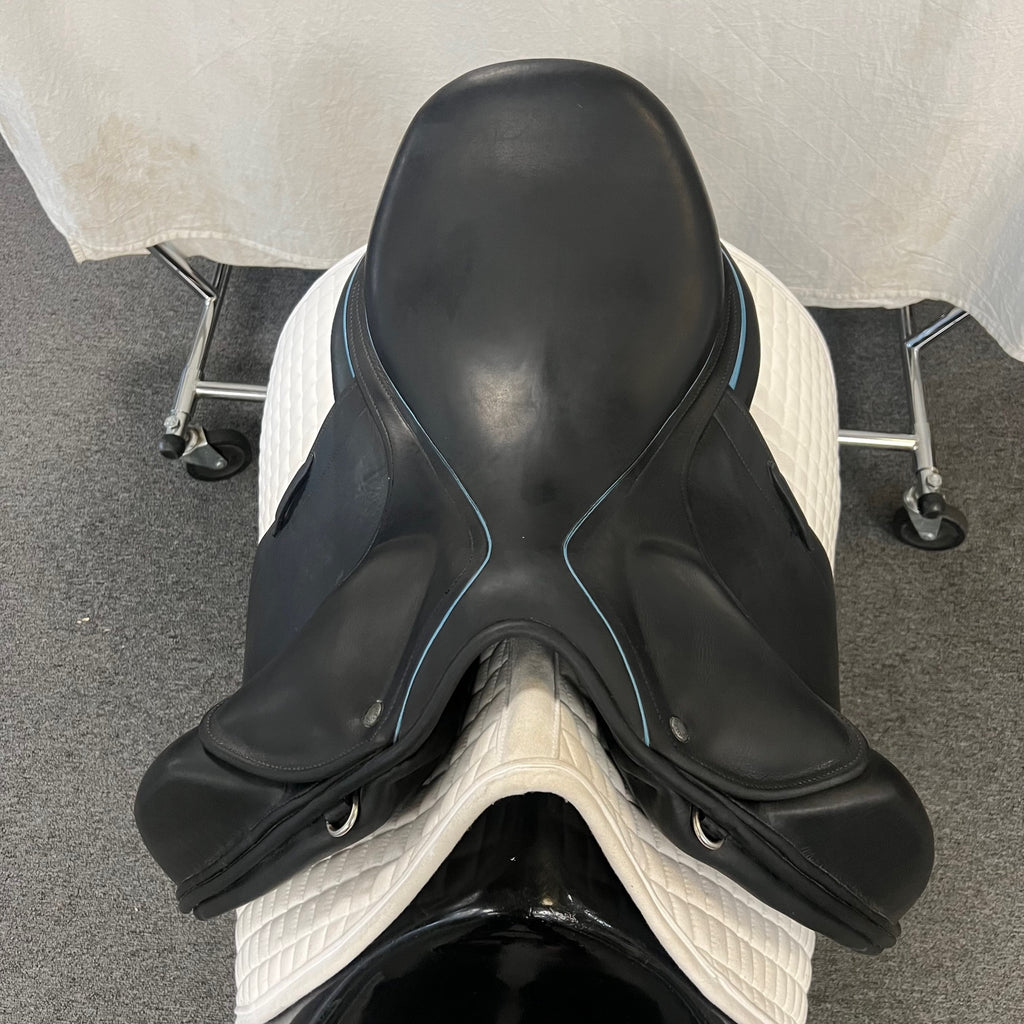 Used Childeric DSC 17.5" Dressage Saddle