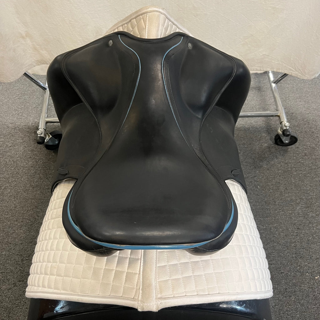 Used Childeric DSC 17.5" Dressage Saddle