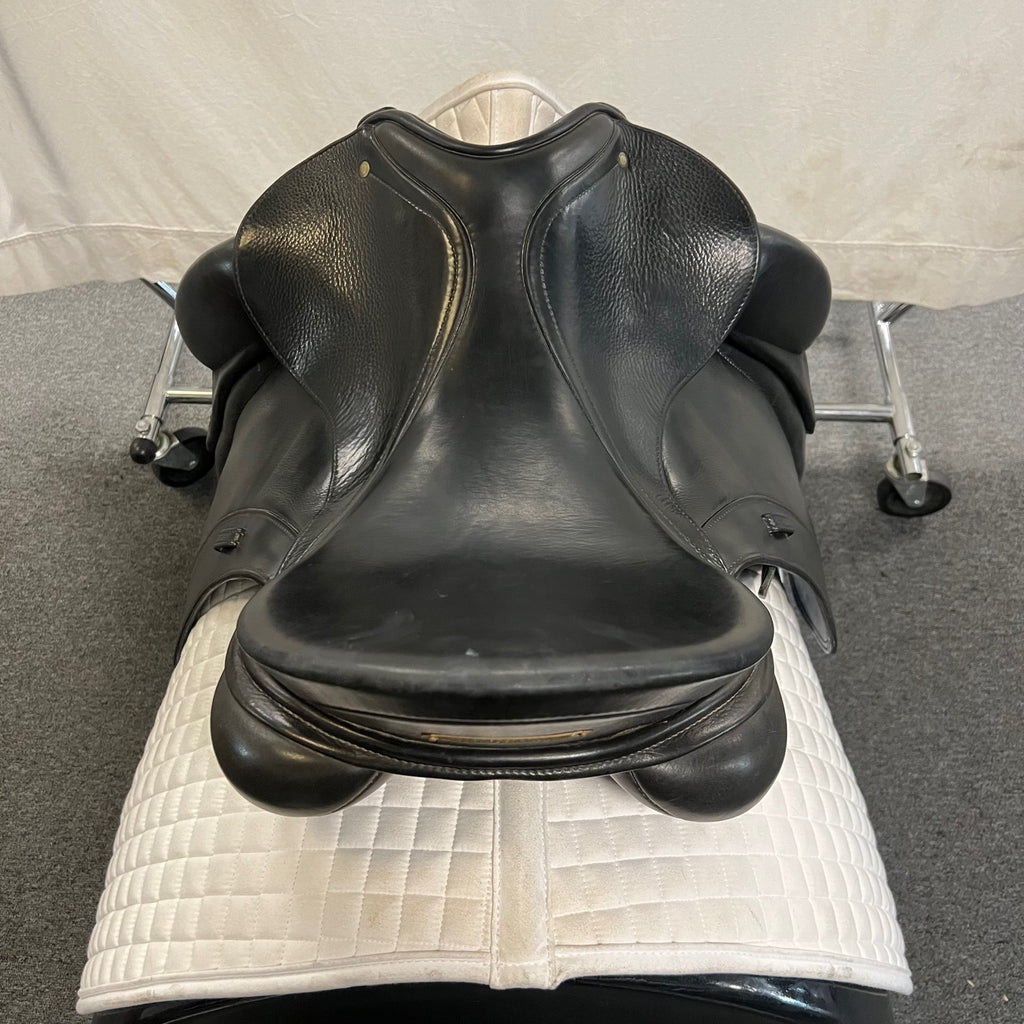 Used Schleese Connexion 17.5" Dressage Saddle