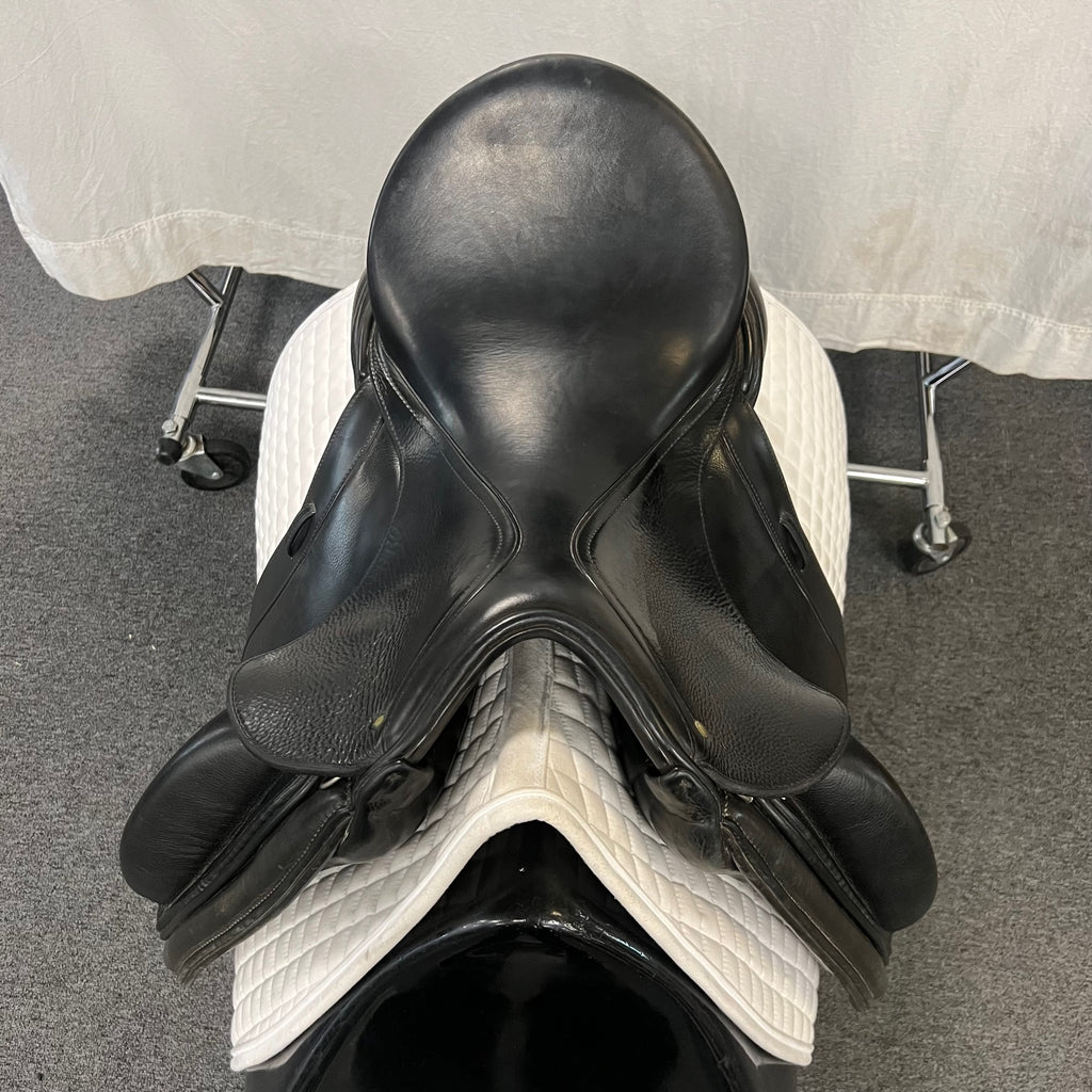 Used Schleese Connexion 17.5" Dressage Saddle