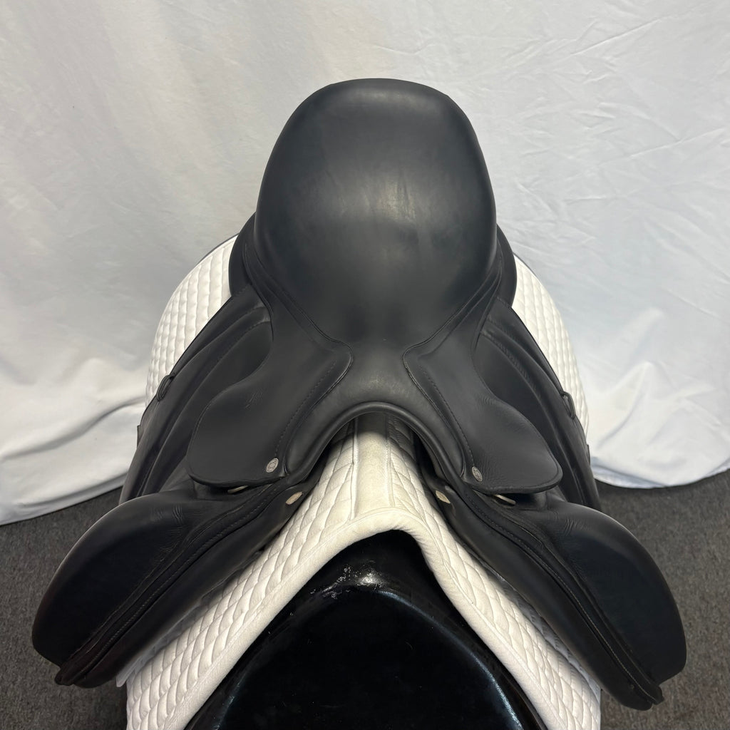 Used Antares Cadence 17.5" Monoflap Dressage Saddle