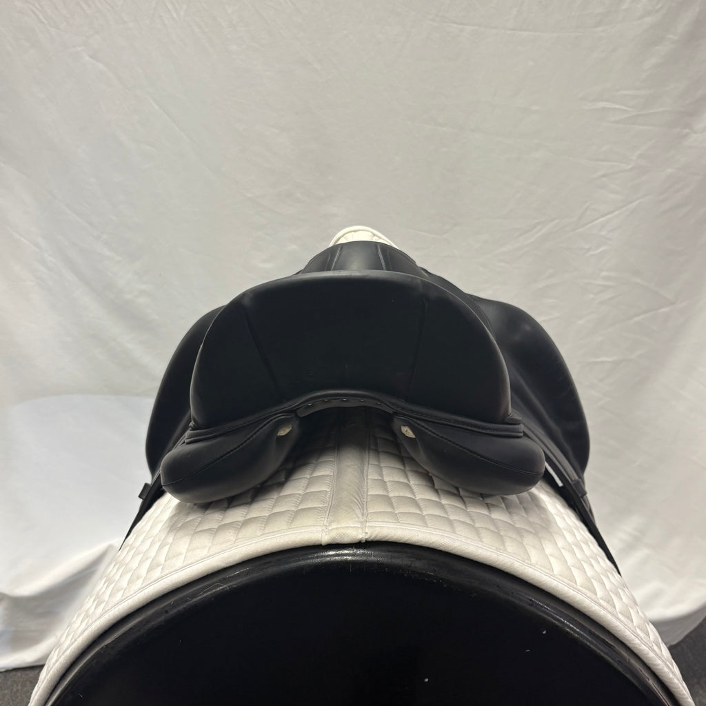 Used Antares Cadence 17.5" Monoflap Dressage Saddle